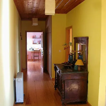 Marleen House * Τσαγκαράδα